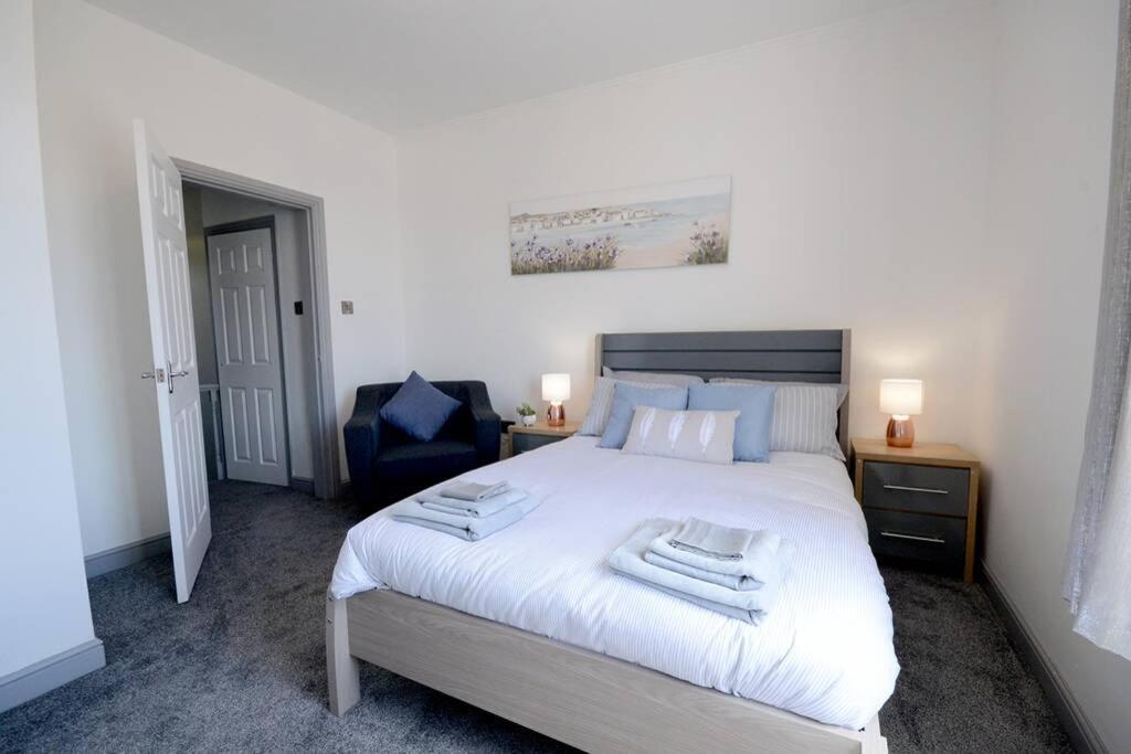 Renovated House Near Darlington Train Station. Villa Exterior photo