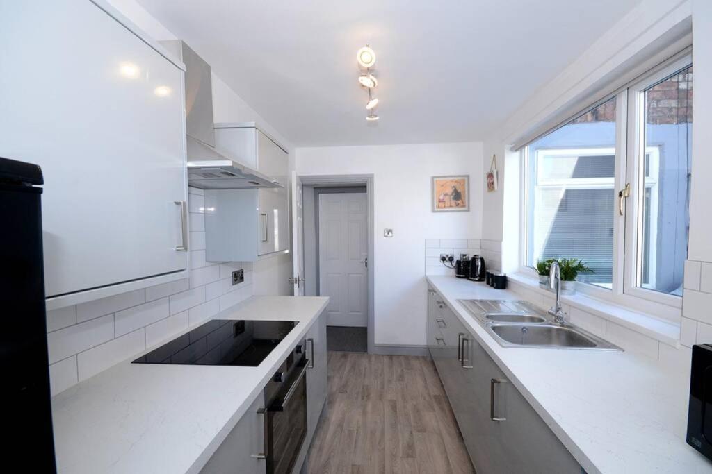 Renovated House Near Darlington Train Station. Villa Exterior photo